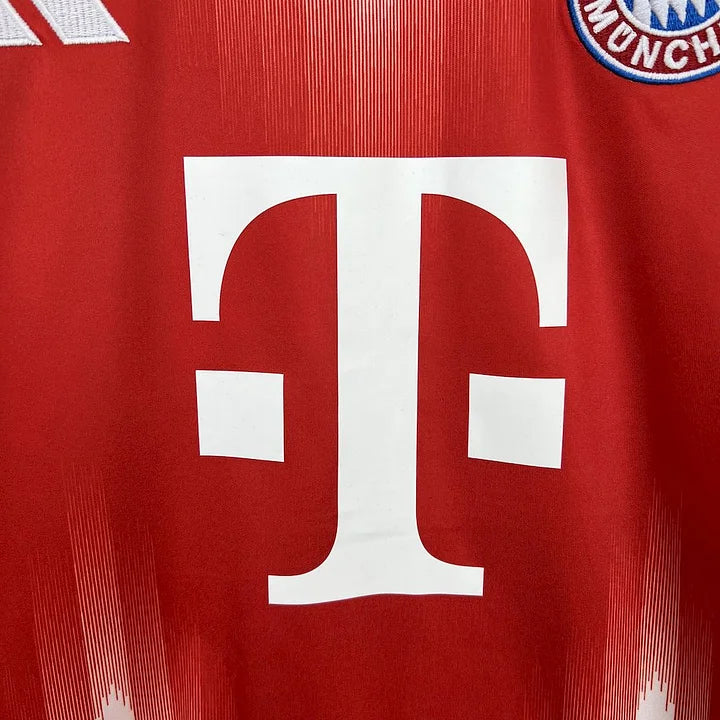 Maillot foot domicile Bayern Munich 2025-2026
