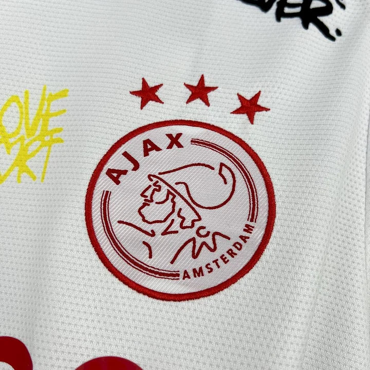 Maillot foot concept Ajax Bob Marley 2025-2026
