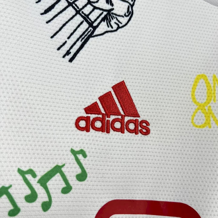Maillot foot concept Ajax Bob Marley 2025-2026