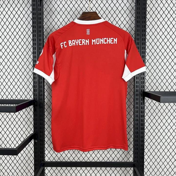 Maillot foot domicile Bayern Munich 2025-2026