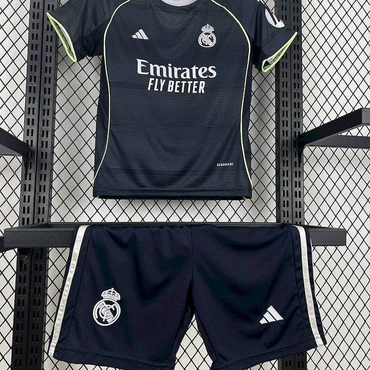 Kit Enfant foot Real Madrid 2025-2026