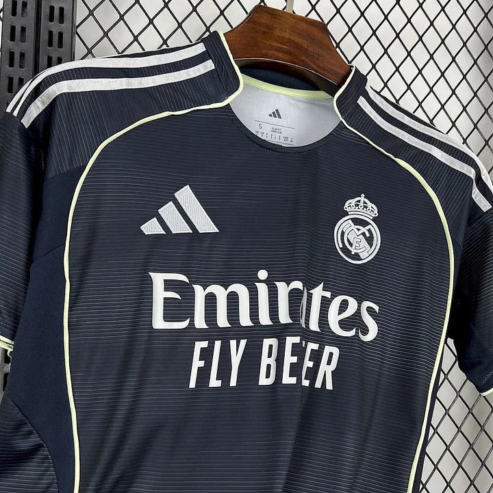 Maillot foot extérieur Real Madrid 2025-2026