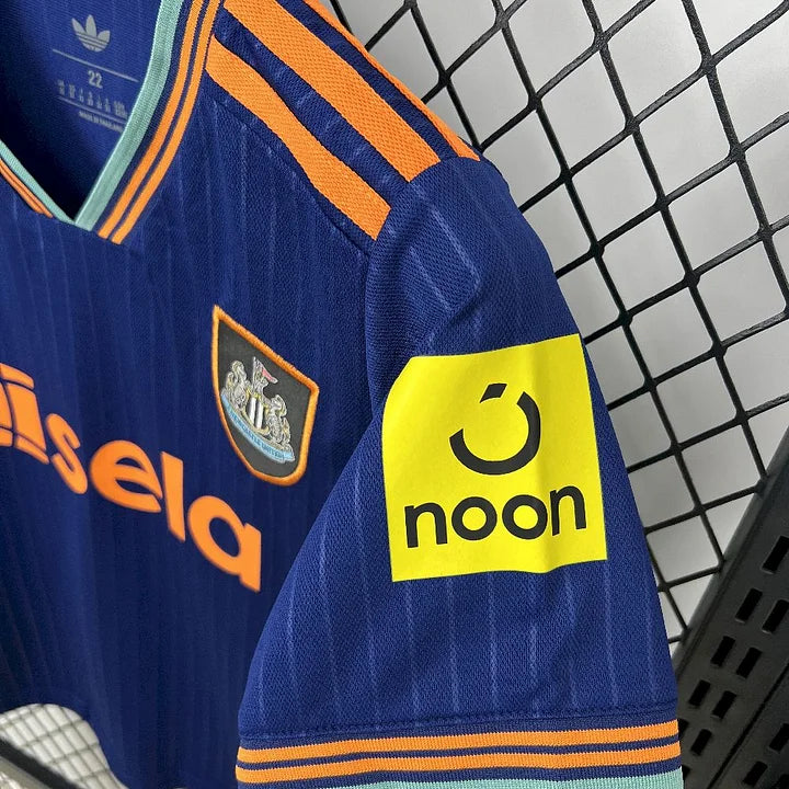 Kit Enfant foot Newcastle 
2025-2026