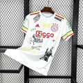 Maillot foot concept Ajax Bob Marley 2025-2026