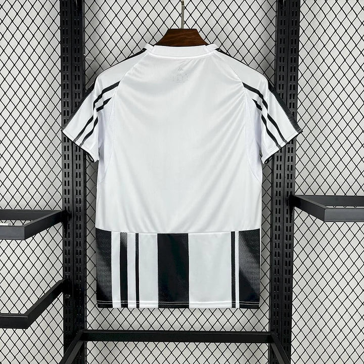 Maillot foot domicile 
Juventus 2025-2026