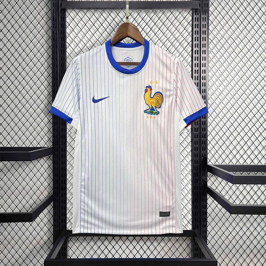 Maillot foot extérieur 
Équipe de France     2024-2025 (EURO2024)